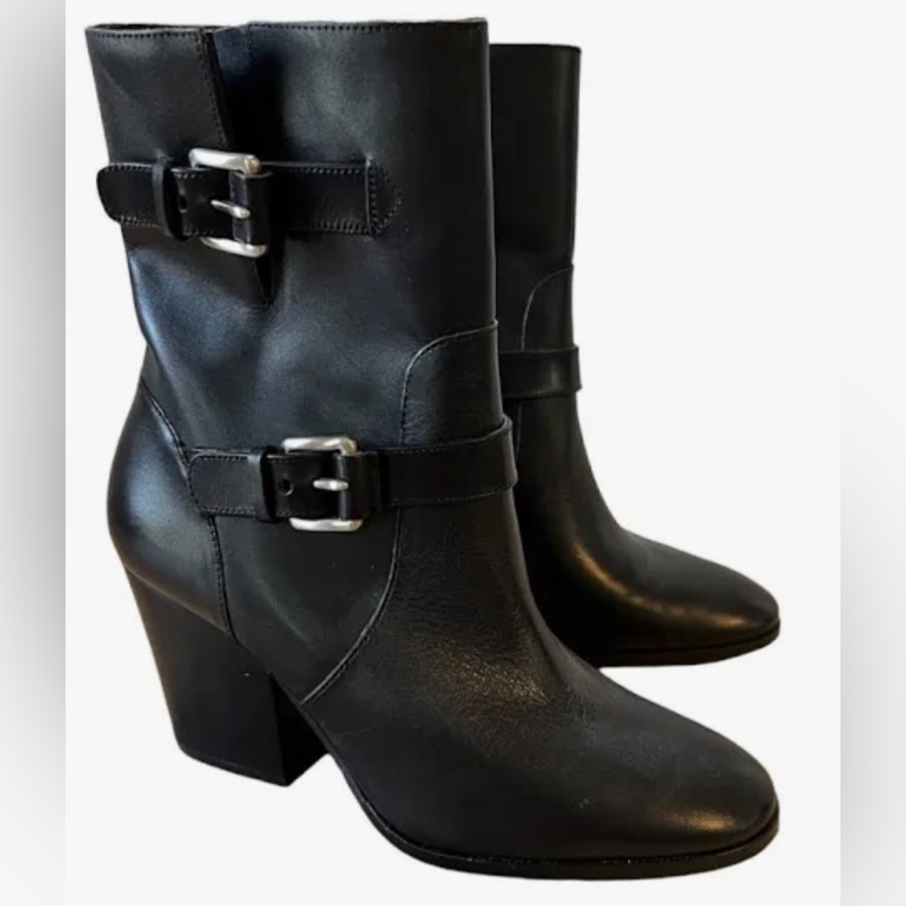 Black Mk leather Aston ankle boot size 10M